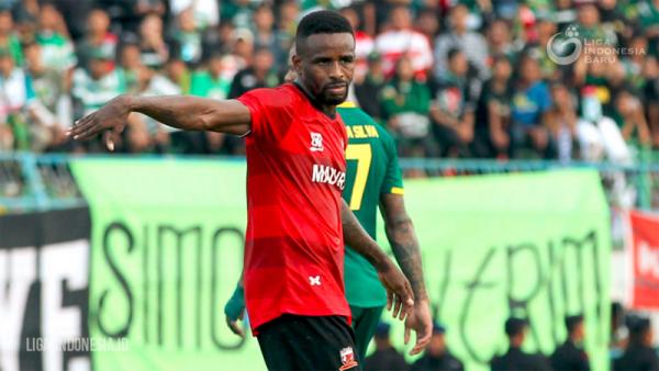 Gajinya Dipotong 75 Persen, Ini Respons Greg Nwokolo