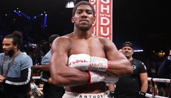 Kronologi Lengkap Kecelakaan Anthony Joshua di Nigeria: SUV Lexus Hantam Truk, Dua Rekan Tewas!