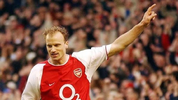 Mantan Penyerang Arsenal, Dennis Bergkamp (foto: Footchamp)