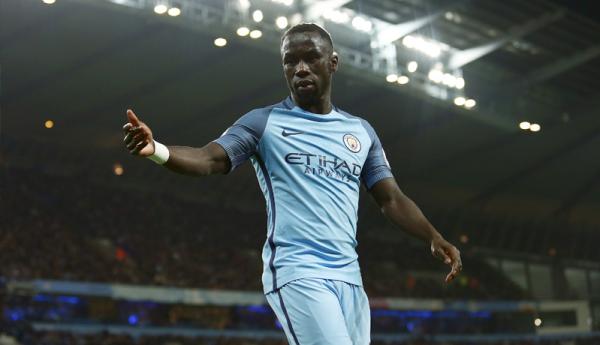 Bacary Sagna Bacary Sagna saat memperkuat Manchester City (Foto: Talk Sport)