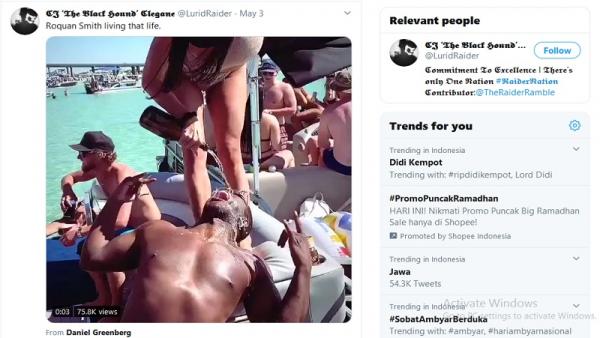 Roquan Smith tengah berpesta saat karantina mandiri (foto: Twitter)