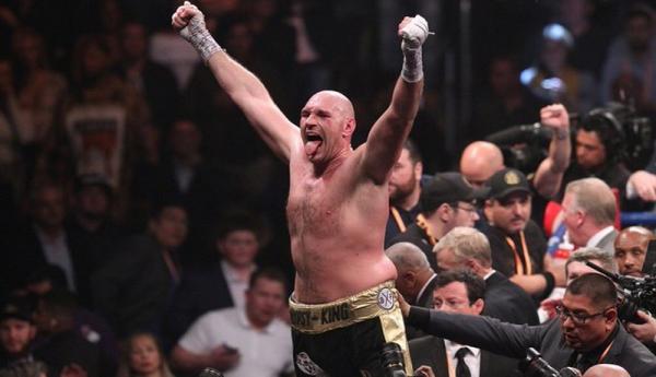 Petinju kelas berat asal Inggris, Tyson Fury (Foto: Esquire)