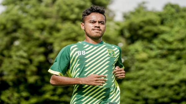 Alwi Slamat 2 Pemain Persebaya Surabaya, Alwi Slamat (foto: Persebaya.id)