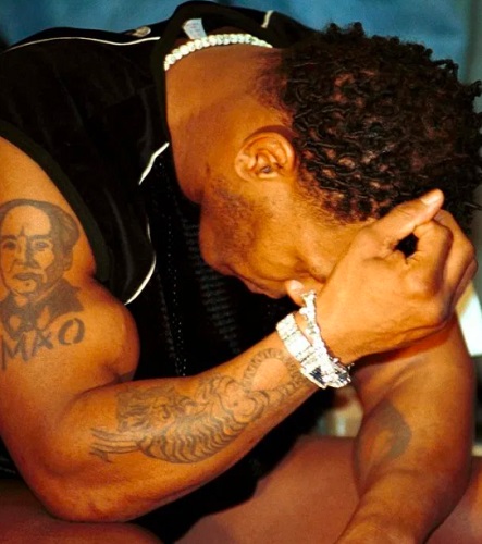 Tato Tyson Naga Tato Tyson Naga. (Foto: The Sun)