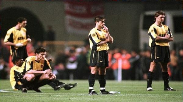 Arsenal kalah di final Piala UEFA 2000 dari Galatasaray (foto: ist)