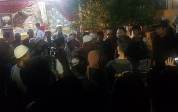 Habib Bahar bin smith Suasana Habib Bahar bin Smith saat ditangkap kembali. (Foto Ist).