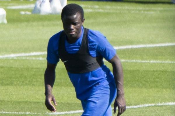 Kante menumbuhkan rambut Kante menumbuhkan rambut