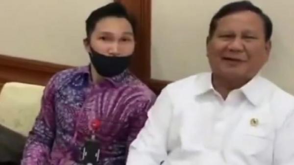 Aksi jail Menteri Pertahanan (Menhan) Prabowo Subianto. (Foto: Instagram).