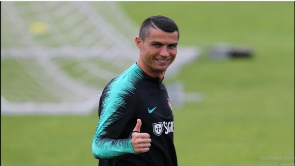 Gaya rambut Cristiano Ronaldo di Piala Dunia 2018 (foto: The Sun)