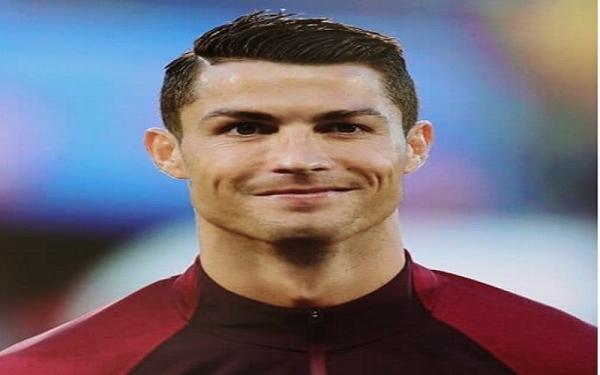 Potongan rambut Cristiano Ronaldo saat memperkuat Timnas Portugal (foto: The Sun)