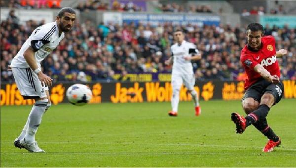 Robin van Persie saat memperkuat Manchester United (foto: Twitter)