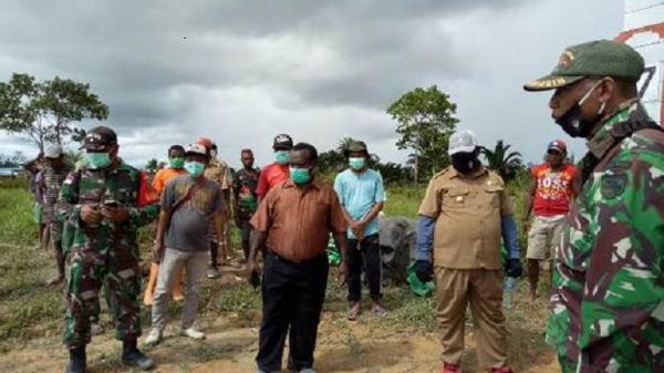 Bupati Asmat Kunjungi Warga Reaktif Covid 19 Hasil Rapid Test Bagian 1