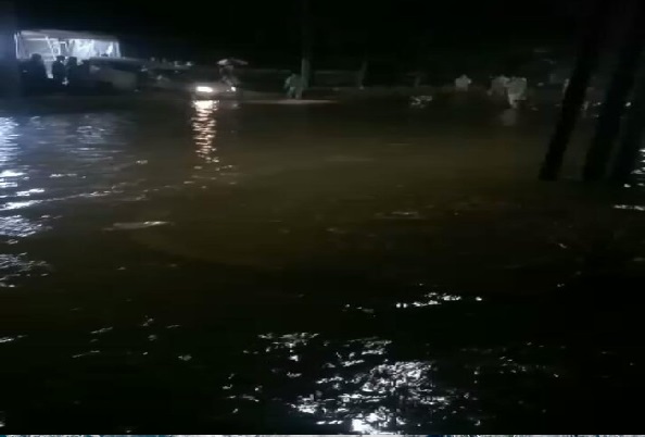 pantai mutiara dikejutkan banjir sabtu
