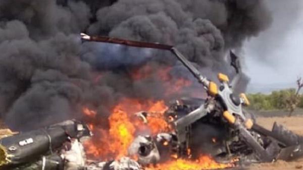 Kondisi helikopter yang jatuh dan terbakar di Kendal, Jateng, Sabtu (6/6/2020). (Foto: Istimewa)