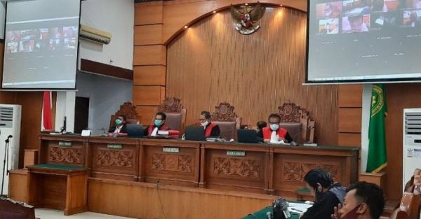 Sidang Aulia Kesuma Ant Sidang kasus pembunuhan berencana dengan terdakwa Aulia Kesuma di Pengadilan Negeri Jakarta Selatan, Senin (8/6/2020). (Foto: Antara)