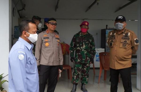 Menteri Kelautan dan Perikanan didampingi Gubernur