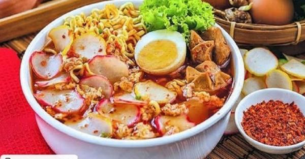 Hobi Makan Seblak, Ternyata Ini Dampak Kesehatan yang Bisa Terjadi!