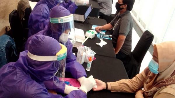 rapid test mnc Rapid test yang digelar MNC Peduli. (Foto: MNC Media).