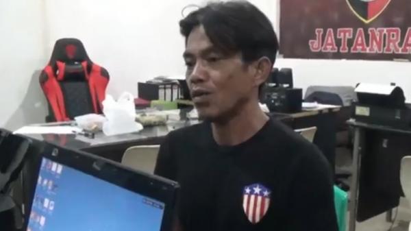 Heryadi, pelaku pembunuhan terhadap pamannya yang sedang salat Magrib (Firdaus/iNews)