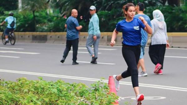 Sahila Hisyam aktif mengikuti ajang lari untuk memberikan kesegaran pada tubuhnya. (Foto: Instagram @sahilahisyam)
