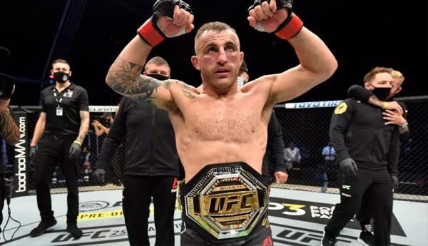 3 Alexander Volkanovski