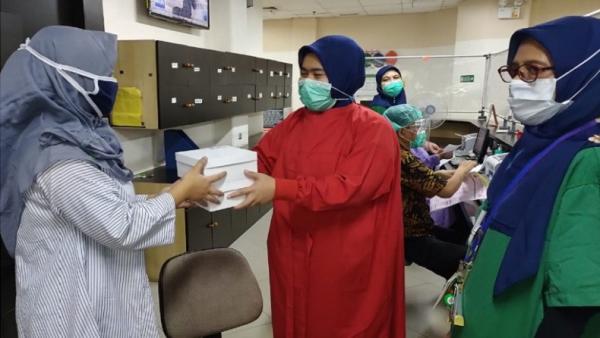 Pedagang sayur di Pasar Mardika, Ambon. (Foto: Antara)