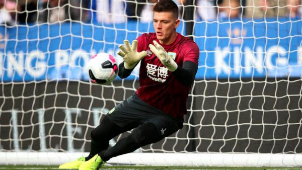 Kiper Burnley Nick Pope. (Foto: FourFourTwo)