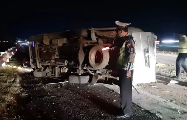Kecelakaan di Tol Cipali Kecelakaan mobil di Tol Cipali yang mengakibatkan 8 orang tewas. (Foto Ist).