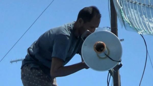 Wajan penerima sinyal-1 Alat penerima sinyal dari wajan yang dibuat oleh Ahmad warga Kalteng (Ade Sata/iNews)