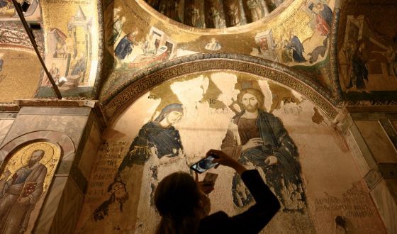 Penampakan interior Museum Kariye (Foto: AFP)
