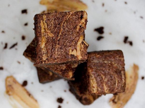 3 Resep  Brownies  Panggang  Terlezat Ada Cokelat Lumer 