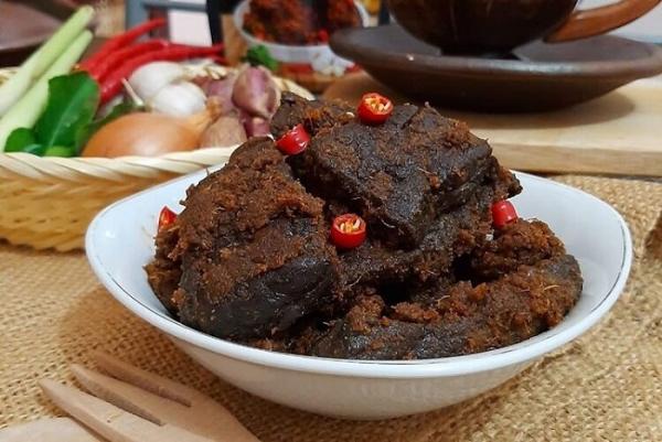 Resep Rendang Sapi Baby Potato IG@felna_shop (iNews.id/esa putra tanjung)