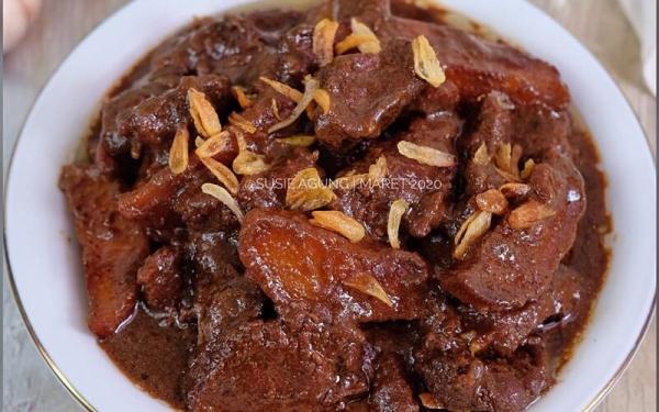 Resep Semur Daging Cincang IG@susie.agung (iNews.id/esa putra tanjung)