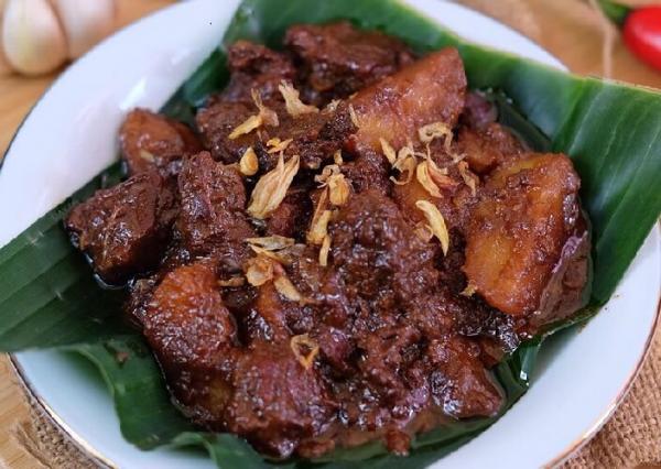 Resep Semur Daging Telur IG@susie.agung (iNews.id/esa putra tanjung)