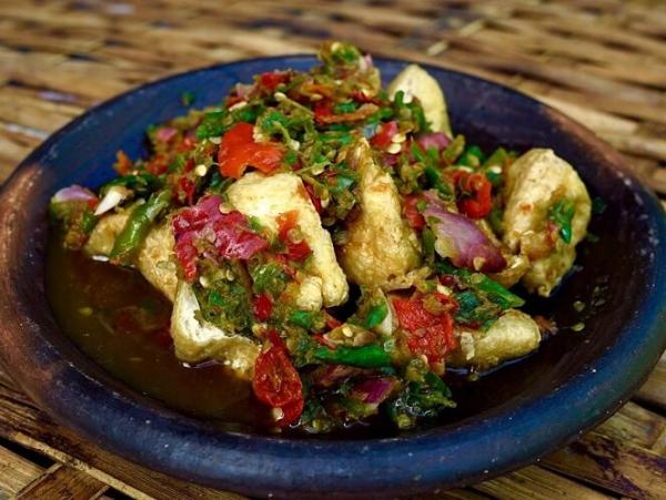 IG@rujak_kampoeng (iNews.id/esa putra tanjung)