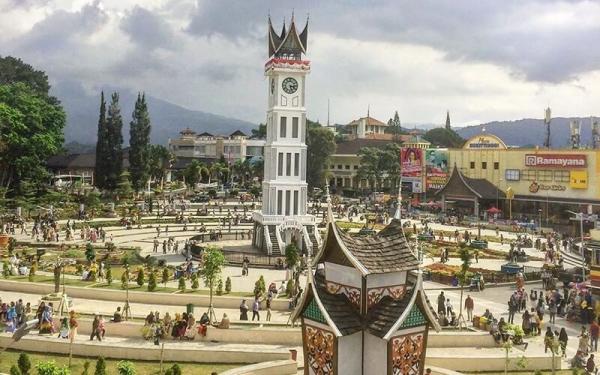 Jam Gadang IG@ridhoharizanandaa (iNews.id/esa putra tanjung)