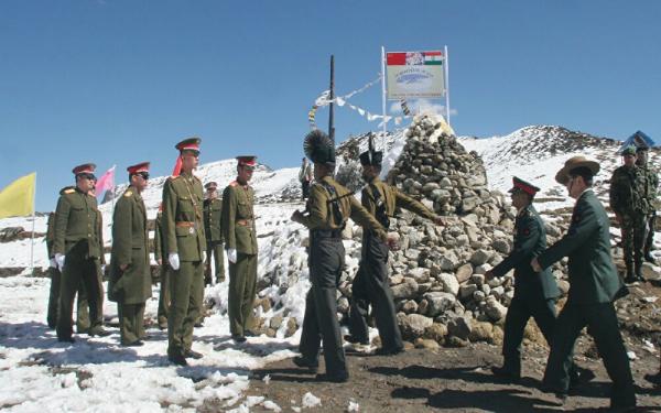 Gawat! Menlu India Sebut Pasukannya Berhadapan dengan Tentara China di Perbatasan Himalaya