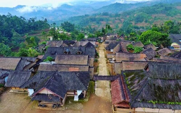 Kampung Ciptagelar (Foto: Instagram IG@deey2 )