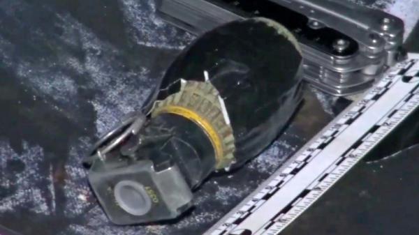 Polsek Palmerah temukan granat saat razia PSBB (Miftahul Ghani/iNews)