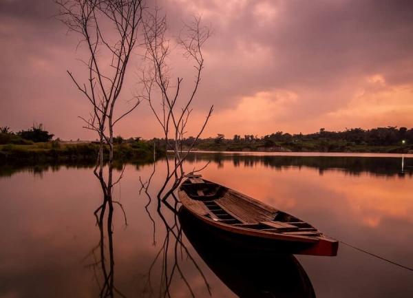 5 Tempat Wisata di Tangerang Terpopuler, Nomor 4 Ada Danau Unik Berubah