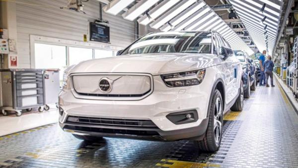 Mulai Diproduksi SUV Listrik  Pertama Volvo  Dipasarkan 