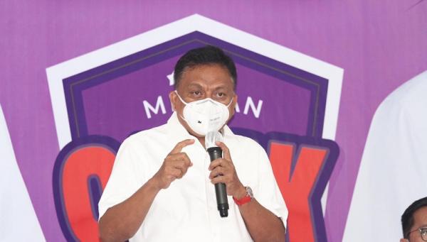 Calon Gubernur incumbent Sulut, Olly Dondokambey saat peresmian kantor sekretariat dan pelantikan Relawan Militan Ungu Muda di Malalayang, Manado, Sabtu (10/10/2020). (Foto: Ist)