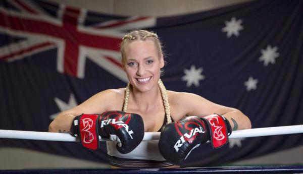 Ebanie Bridges Petinju asal Australia, Ebanie Bridges (Foto: ringtv)