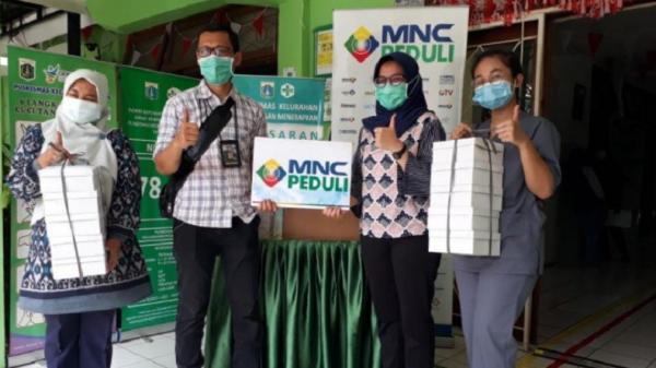 MNC Peduli menyalurkan bantuan ke Puskesmas Kebon Sirih, Puskesmas Kecamatan Menteng dan Puskesmas Pegangsaan, Kamis (15/10/2020). (Foto: MNC Media).