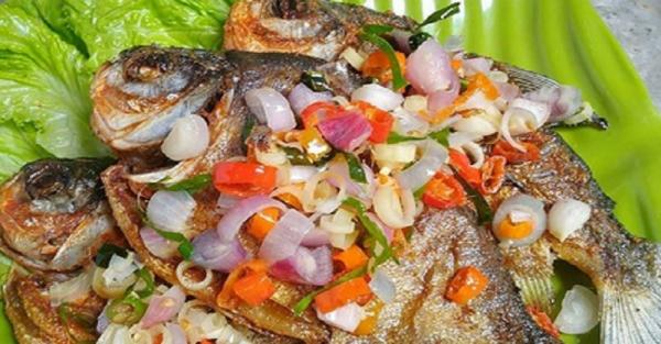 Resep Ikan Bawal Goreng Kering, Pakai Sambal Matah Makin Resep Ikan Bawal Goreng Kering, Pakai Sambal Matah Makin
