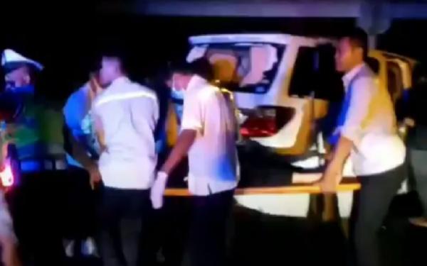 anak amie rais kecelakaan Kecelakaan lalu lintas kembali terjadi di ruas Tol Cipali, Subang, Jawa Barat, Minggu (18/10/2020). Putra sulung Amien Rais luka-luka (Foto: Istimewa)