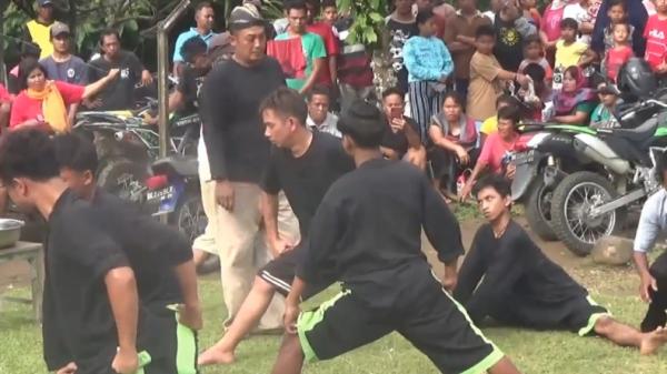 Ritual kuda lumping mencari anak hilang di Langkat (Erwin Syah Putra/iNews)