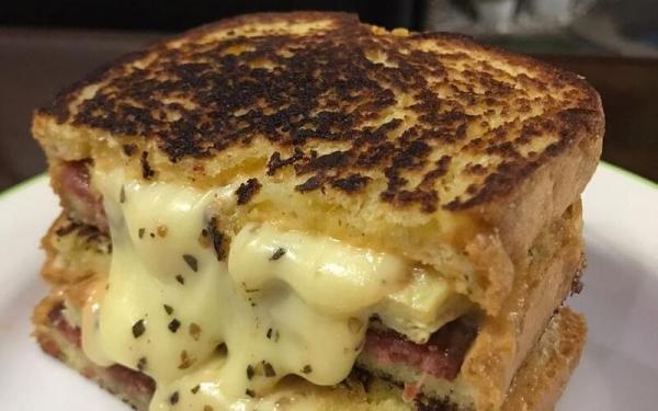 (Foto: Instagram IG@aboutcirebonfood)