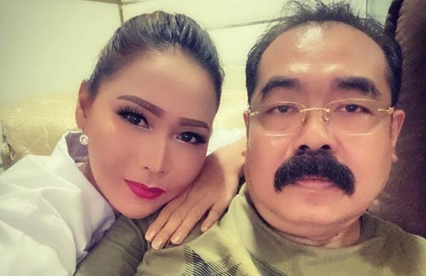 Pasangan Artis Senior yang Menanti Momongan setelah Menikah, Nomor 5 Menunggu sampai 14 Tahun