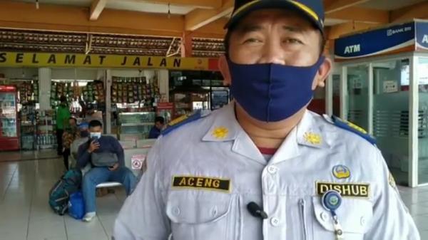 Wakil Komandan Regu Terminal Kampung Rambutan, Aceng (Foto: Sindo/Okto)